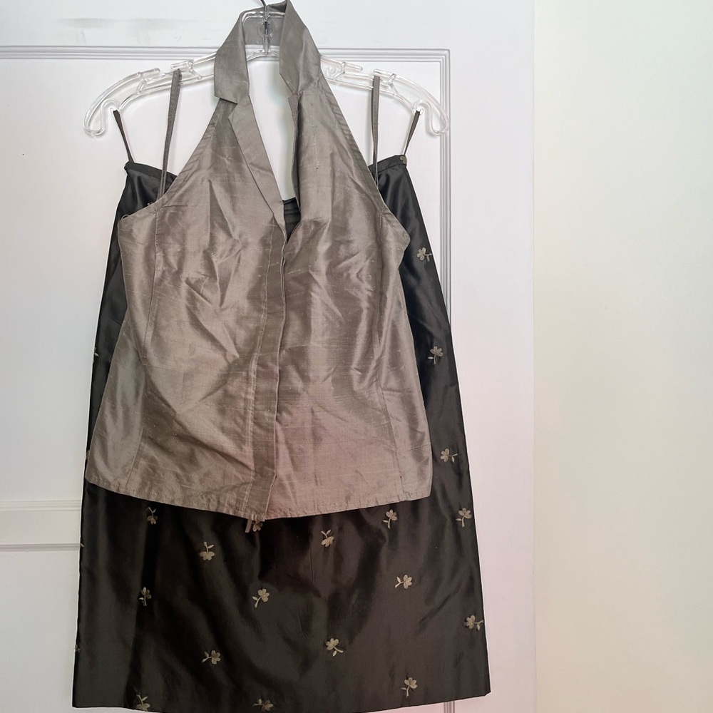 Silk pencil skirt with three tops